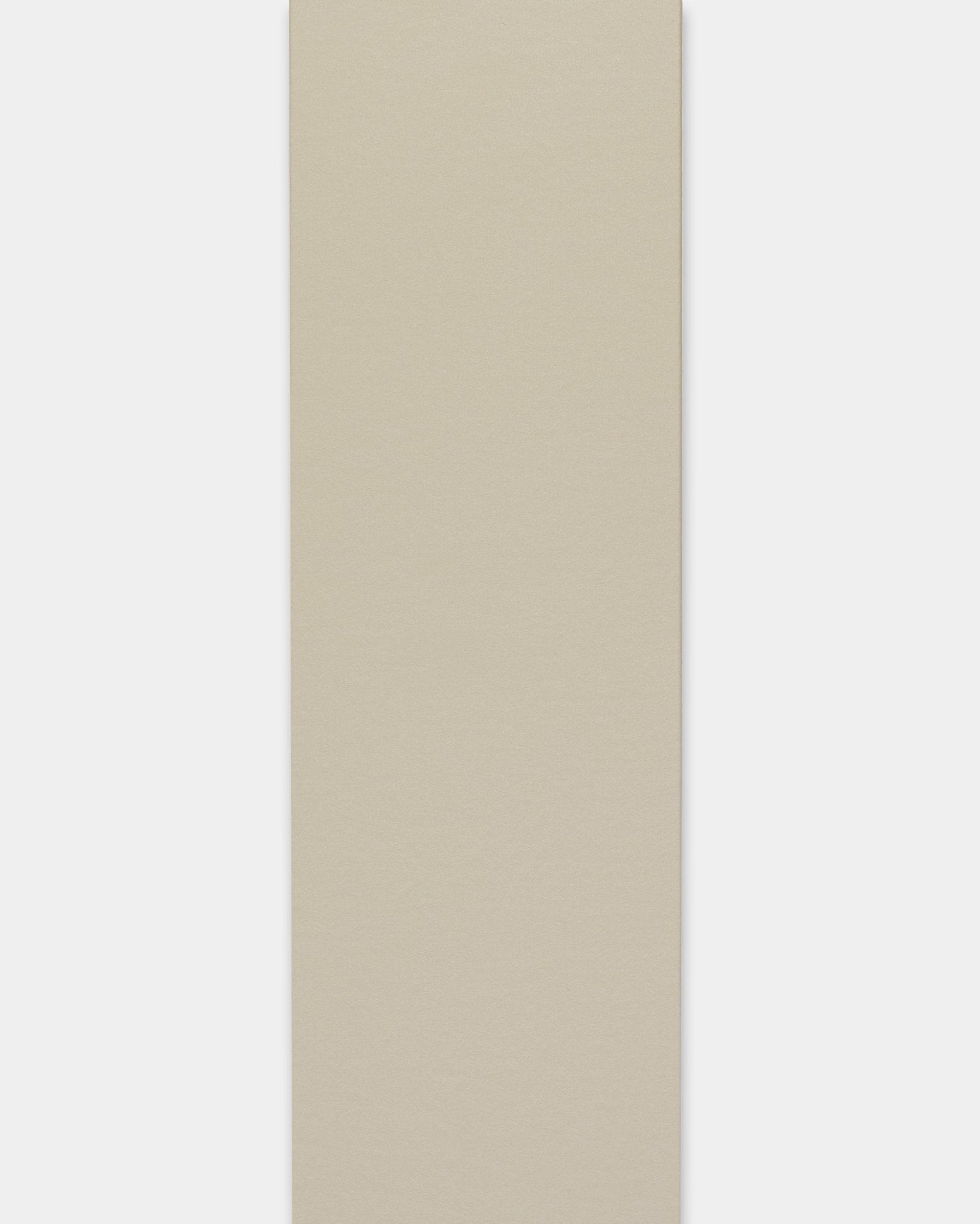 Akupanel rectangulaire WoodUpp Panneau acoustique en finition Lamella/Stone, longueur 240 cm avec finition des bords, présenté sur fond blanc.